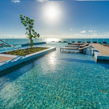 Meridiano Hotel Maceió Zewnętrze zdjęcie Infinity pool at the rooftop of the hotel