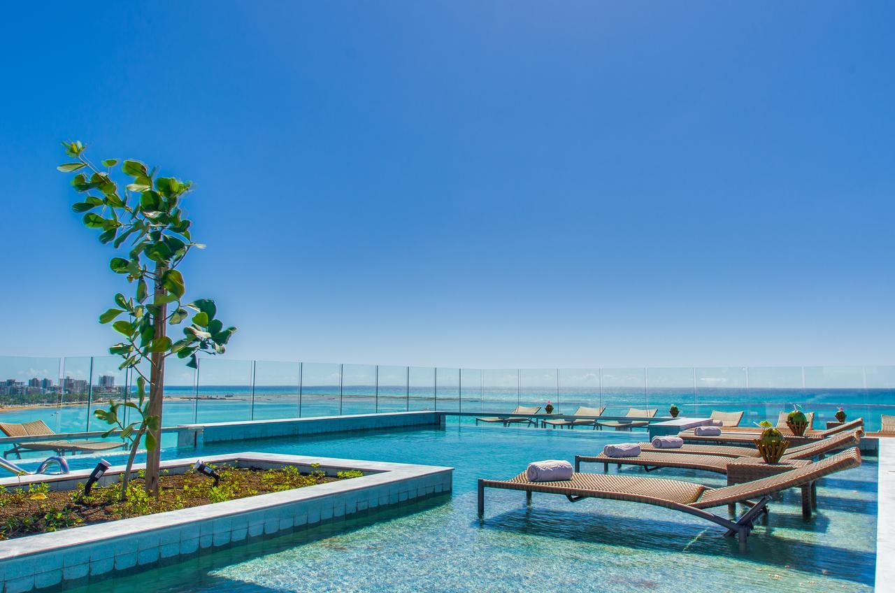Meridiano Hotel Maceió Zewnętrze zdjęcie The rooftop pool at the hotel